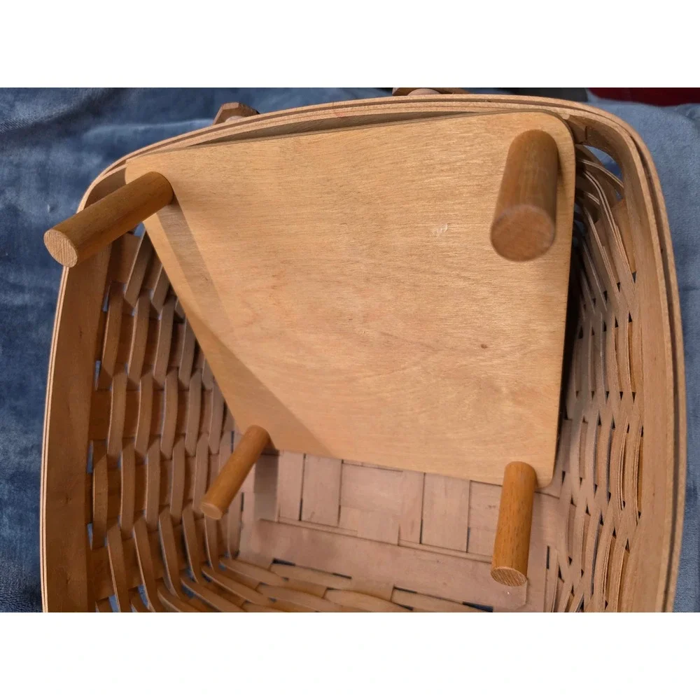 Bradford Basket Co 1998 Handwoven Wooden Pie Basket Heart Lid Riser USA Made